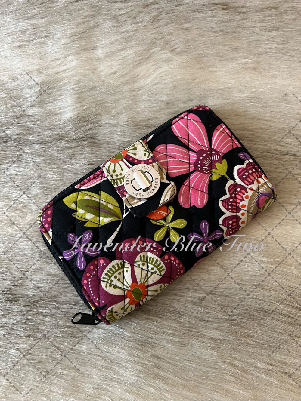VERA BRADLEY Pirouette Pink Long Turnlock Wallet Pink Green Floral Quilted